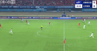 半场：河南1-0国安，钟义浩百场破门，曹永竞射中横梁