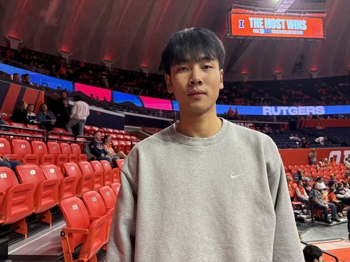 球探体育比分网-张博源到访伊利诺伊大学：这有很多中国同胞 球队也常年排在TOP20