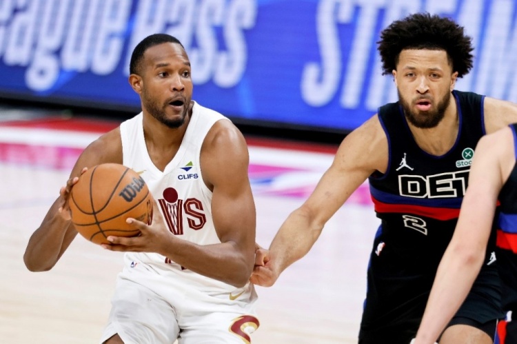 球探体育-周二竞彩篮球强档：活塞悍将解禁复出 骑士米切尔继续缺席