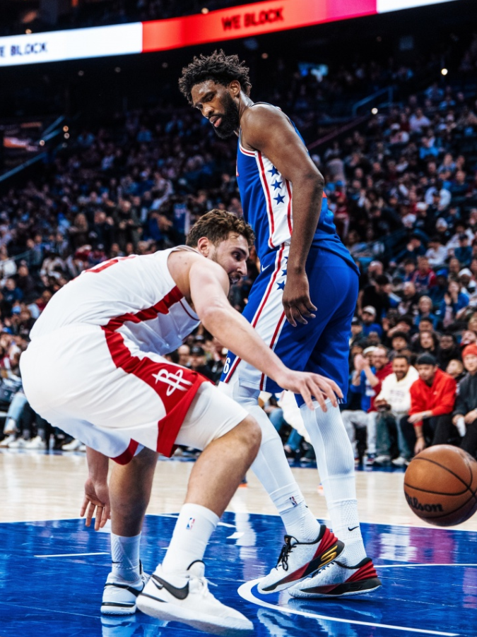 球探比分网首页-绝杀误判!76人逆转火箭 裁判抢戏,杜兰特8失误,恩比德32+15+10