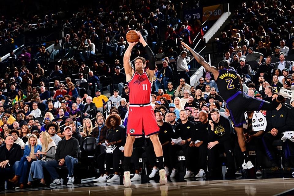 球探-负面影响依然非常明显，快船内线老将怎么可能扮演更重要的角色？