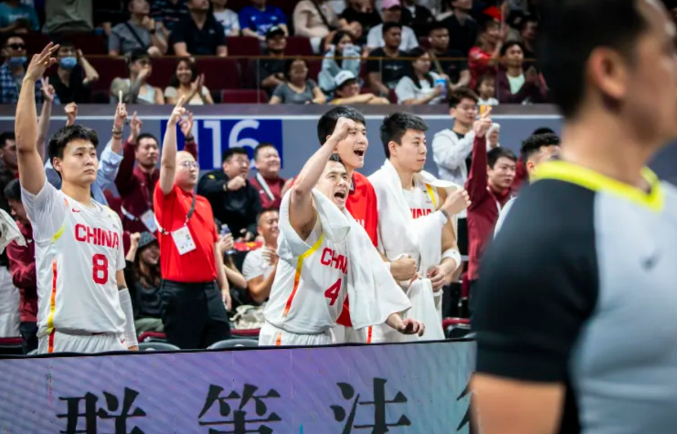 球探-中国男篮11分大逆转中国台北!朱俊龙砍19+4,胡金秋末节独得9分