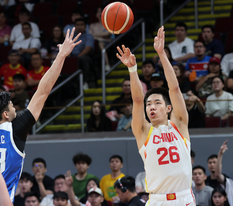 球探-中国男篮11分大逆转中国台北!朱俊龙砍19+4,胡金秋末节独得9分