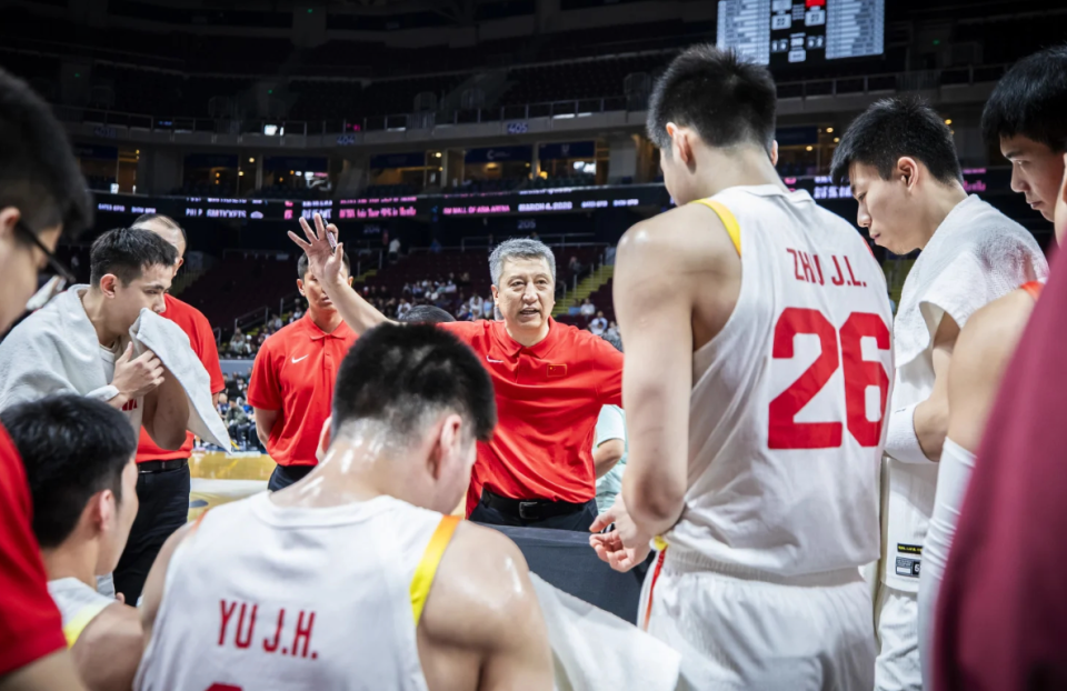 球探-中国男篮11分大逆转中国台北!朱俊龙砍19+4,胡金秋末节独得9分